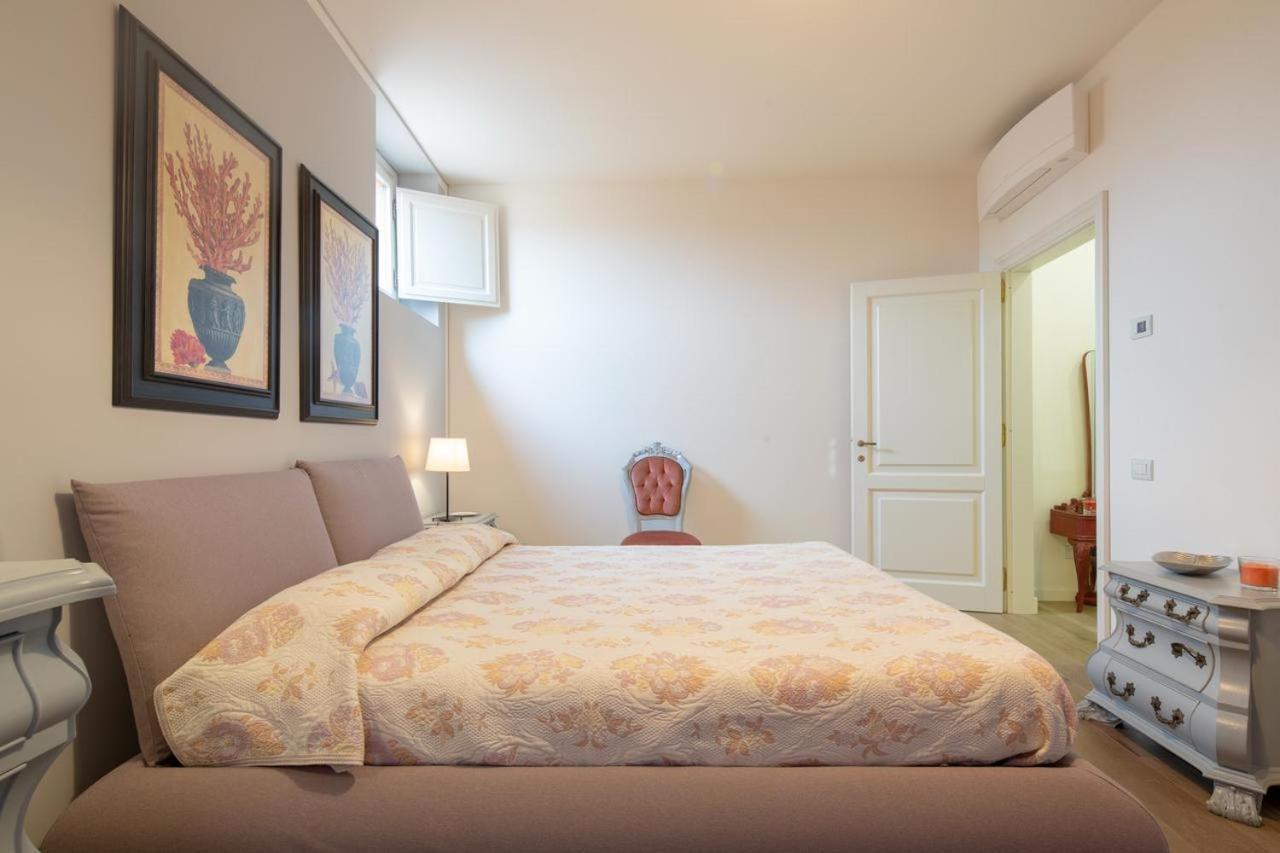 Stunning & Luxurious 1br 1 Min Walk By Duomo Appartement Florence